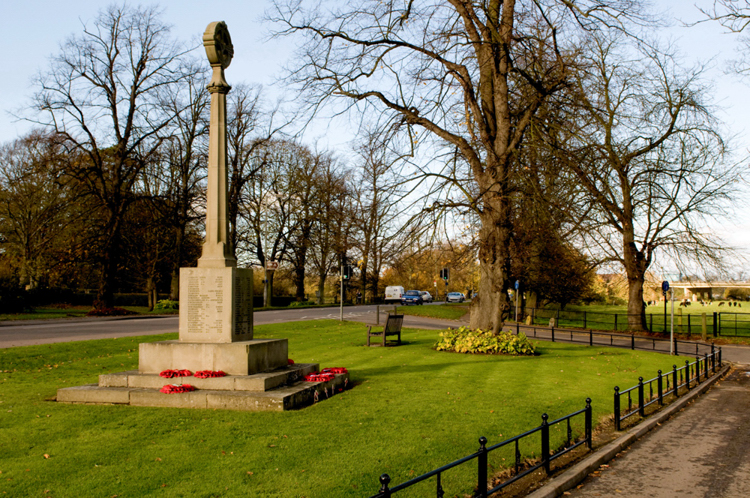 Godmanchester1.jpg - 11690 Bytes